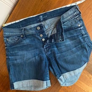 7 For All Mankind Mid-rise, mid length shorts